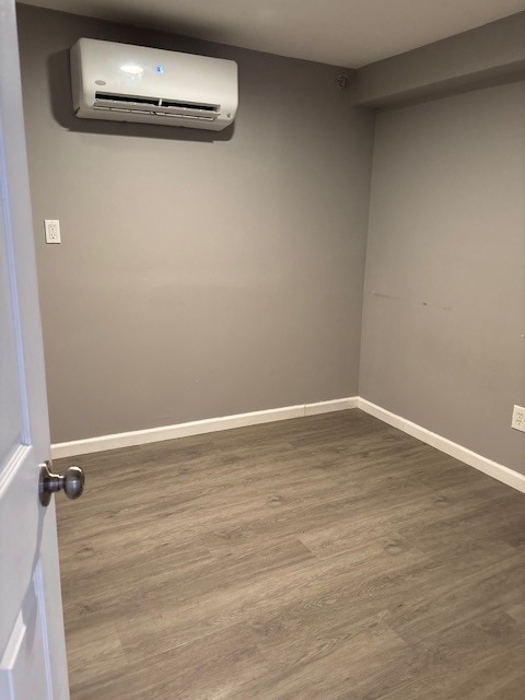 Building Photo - 943 Diven St