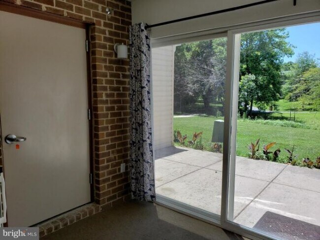 Building Photo - 3221 S Leisure World Blvd