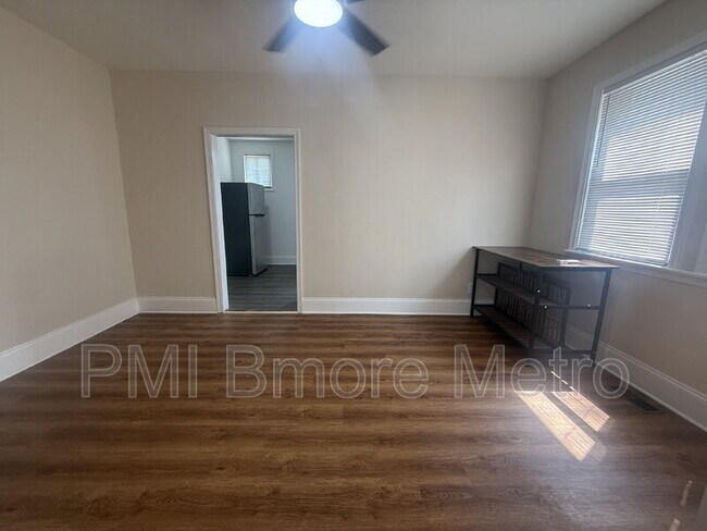 Building Photo - 519 E Cold Spring Ln