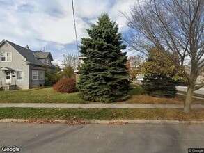 Building Photo - 502 W Oakland Ave