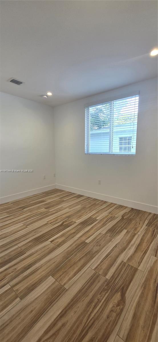 Building Photo - 3620 Thomas Ave