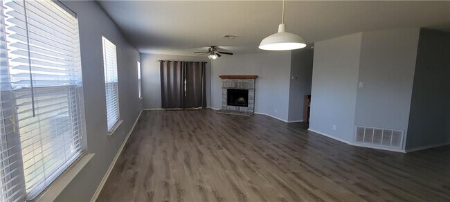 Building Photo - 749 Marino Ct