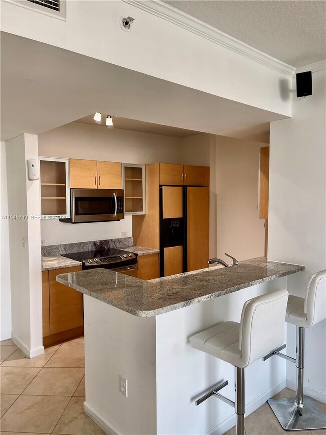 Building Photo - 18800 NE 29th Ave