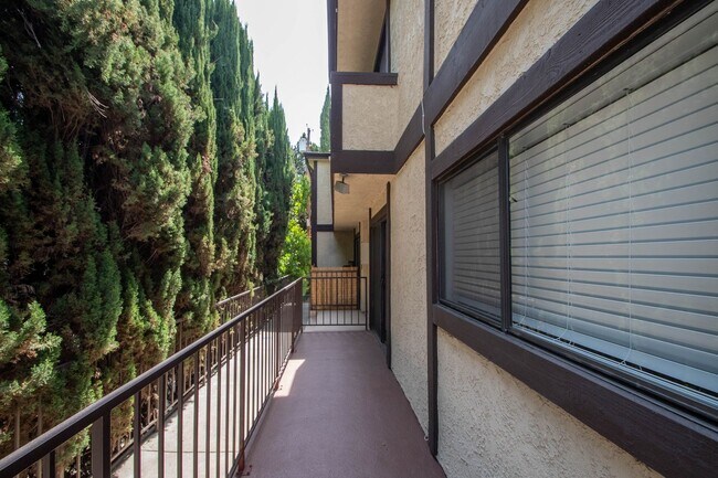 Building Photo - 5400 Morella Ave
