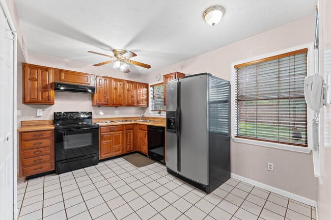 Building Photo - 25 Regency Ln