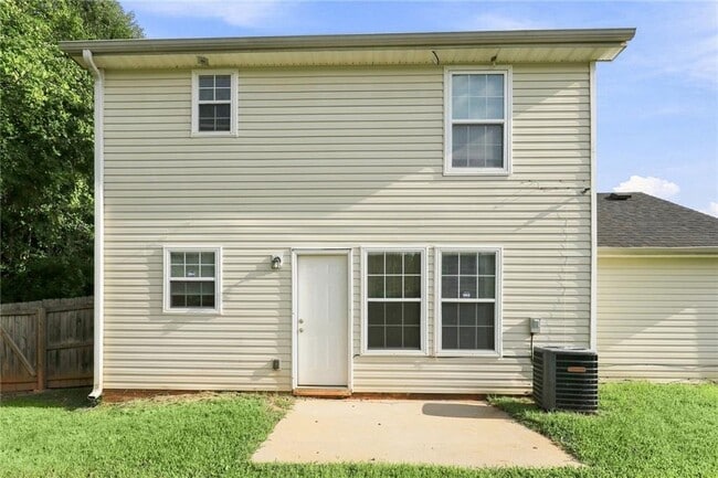 Building Photo - 9471 Bogey Ct