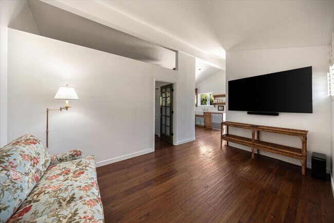Building Photo - 4680 Via Carretas