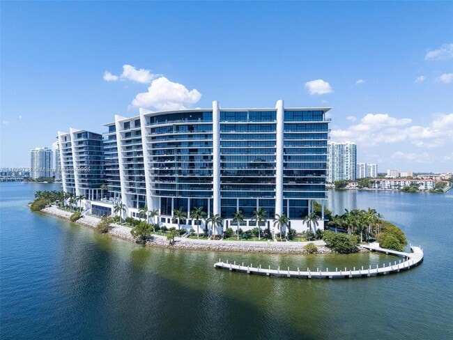 Building Photo - 5500 Island Estates Dr