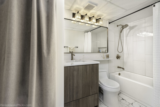 Building Photo - 3222 Sanders Rd