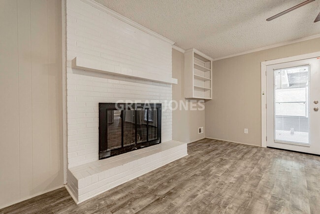 Building Photo - Charming 3 bedroom home in Columubia!