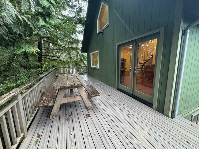 Building Photo - 11022 Palisades Ave SW