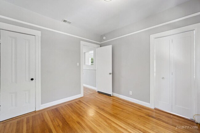 Building Photo - 1502 Sanchez St