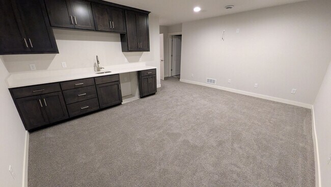 Building Photo - Amazing updated Chaska 4 bedroom home!