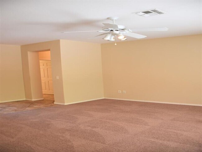 Building Photo - 1680 Fieldbrook St
