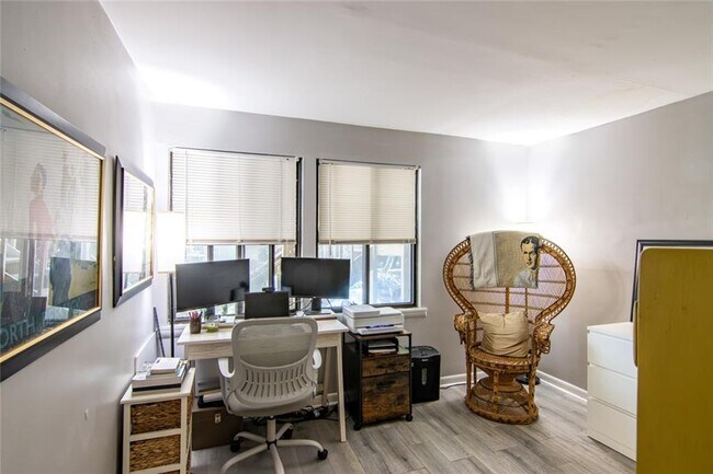 Building Photo - 2109 Defoors Ferry Rd NW