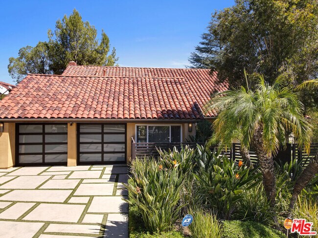 Building Photo - 4230 Park Alisal