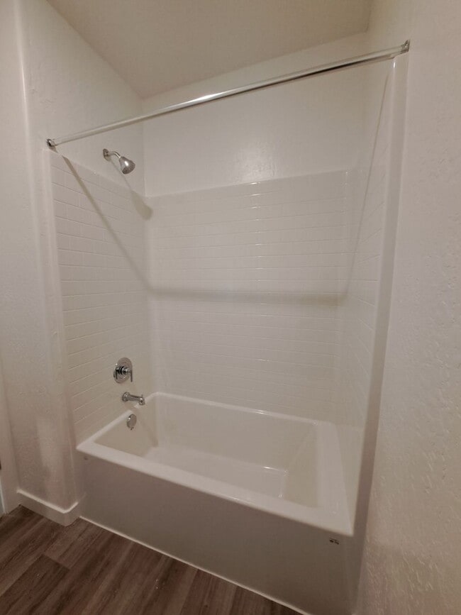 Building Photo - Stunning 3-Bedroom Single-Level Home in Fresno with Solar!