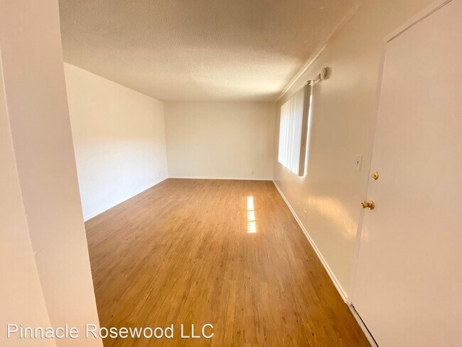 Building Photo - 4935 W 120th St