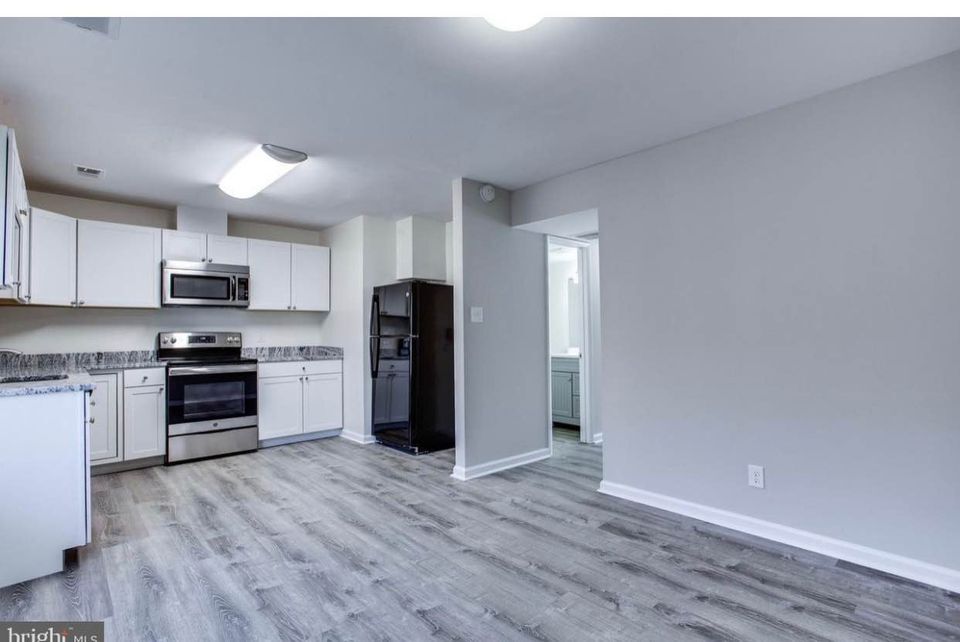 Building Photo - 1811 Westwind Way