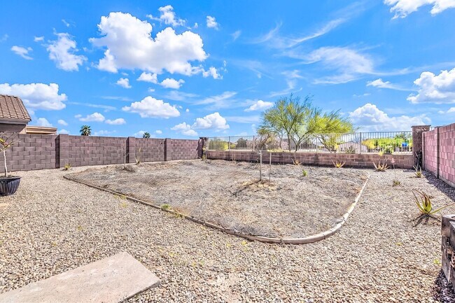 Building Photo - 24347 N Oasis Blvd