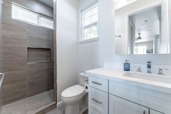 Building Photo - Furnished Luxury Ocean Front Estate in Waianae with Old Hawaii rural setting- 3 Bedrooms x 3 Bath...