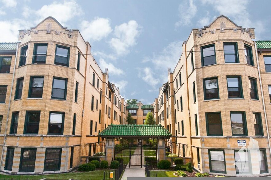 Primary Photo - 2330 N Spaulding Ave