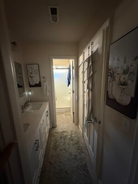 Primary Bathroom - 1719 SW San Mateo Ter