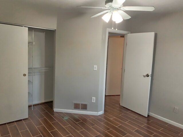 Building Photo - Freshly Painted and Clean Condo in Indian ...