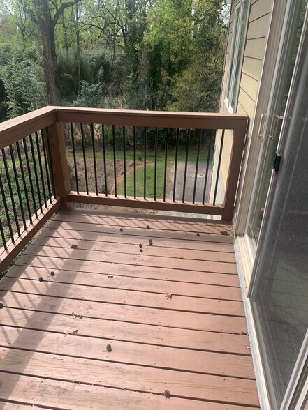 Primary Patio - 350 Mohawk Dr