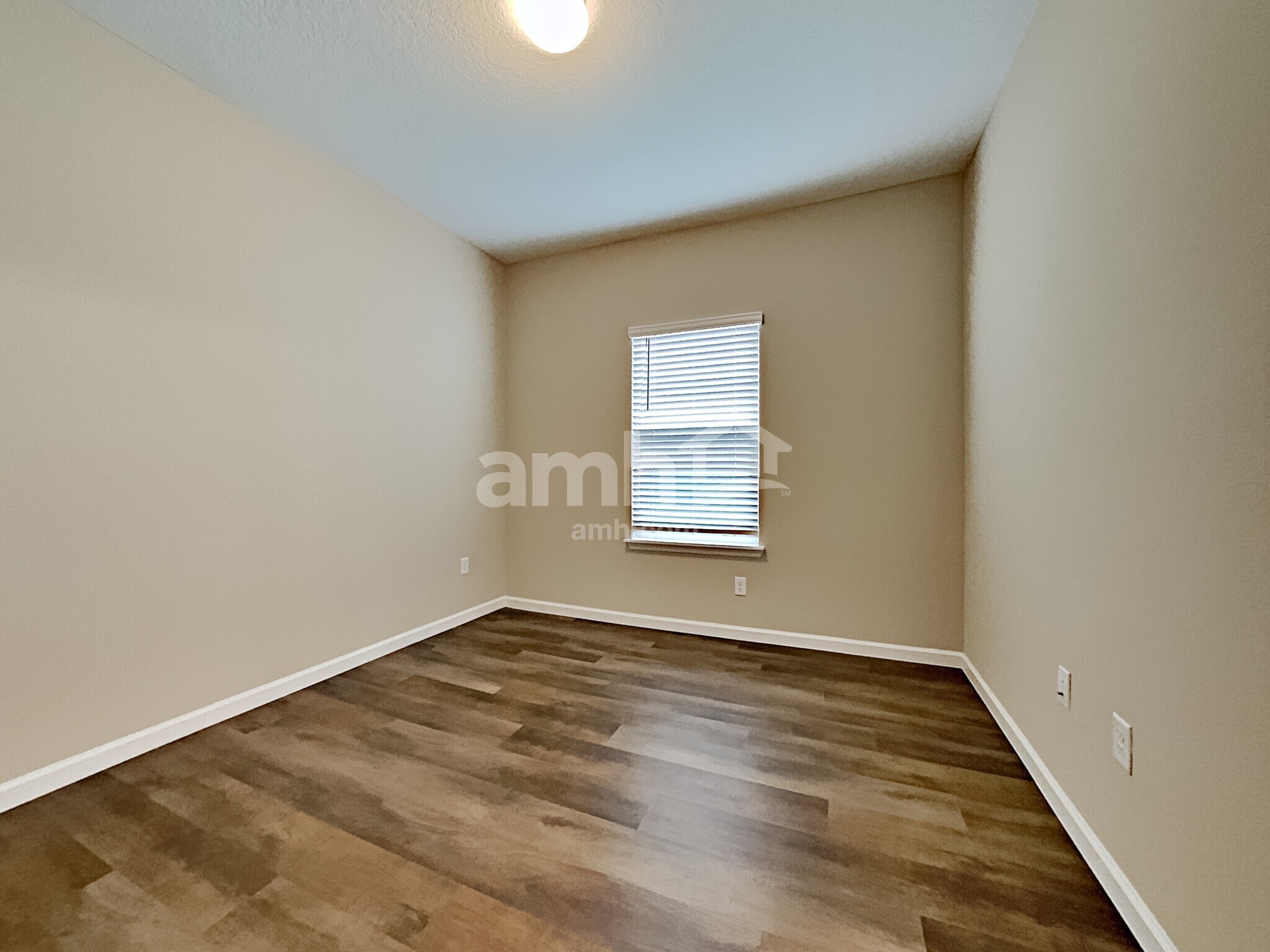 Building Photo - 285 Stone Arbor Ln