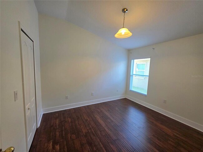 Building Photo - 730 Straw Lake Dr
