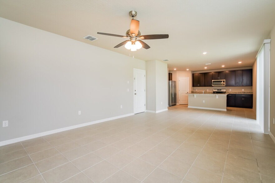 Building Photo - 1022 Oak Vly Dr