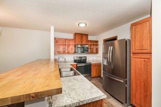 Building Photo - 3985 Covington Dr
