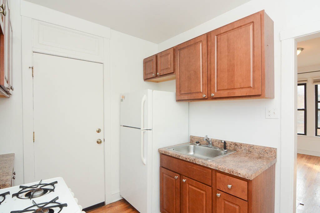 Building Photo - 2651 N Spaulding Ave