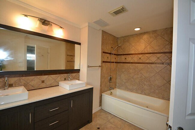 Building Photo - 4911 Wigton Dr