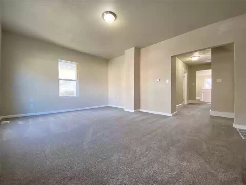 Building Photo - 1546 33rd St