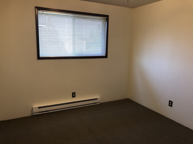 Building Photo - 255 NW Ann St