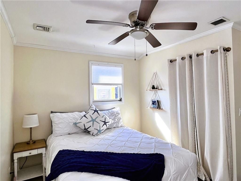 Building Photo - 11 Hammond St