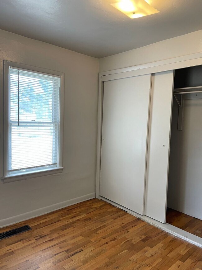 Building Photo - 4 Bed 2 Bath Old Town Fort Collins Home on Corner Lot