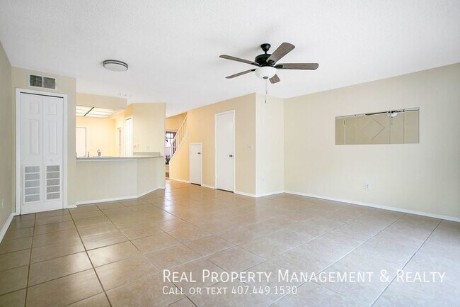 Building Photo - 2 BR / 2.5 BA Townhome in Cypress Creek Go...