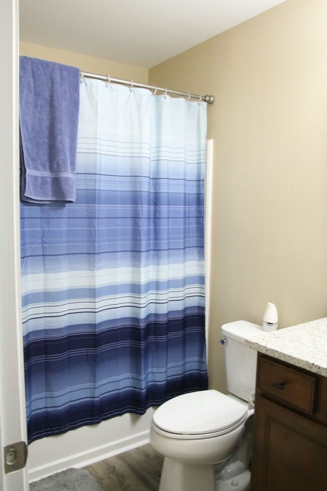 Building Photo - 4 Bdr/2.5 Bth 2048 sqft- Bradley Point - Savannah GA