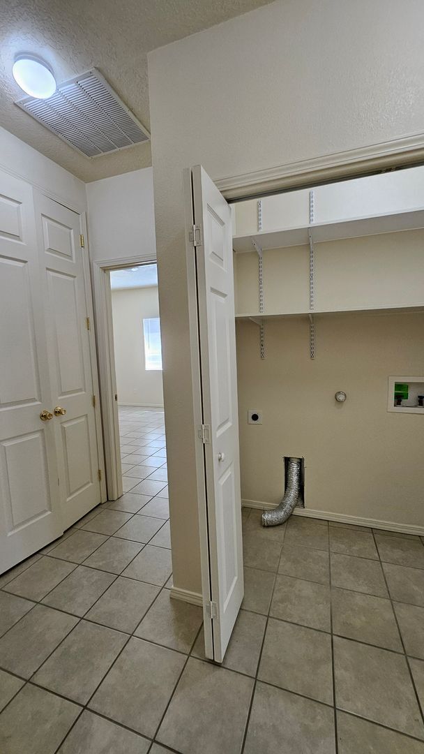 Building Photo - 5401 Marble Ave