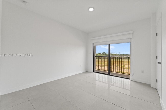 Building Photo - 26126 SW 146th Ave