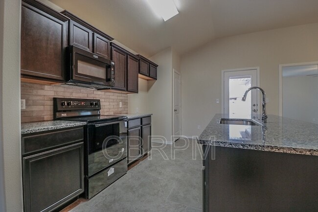 Building Photo - 7418 104th St