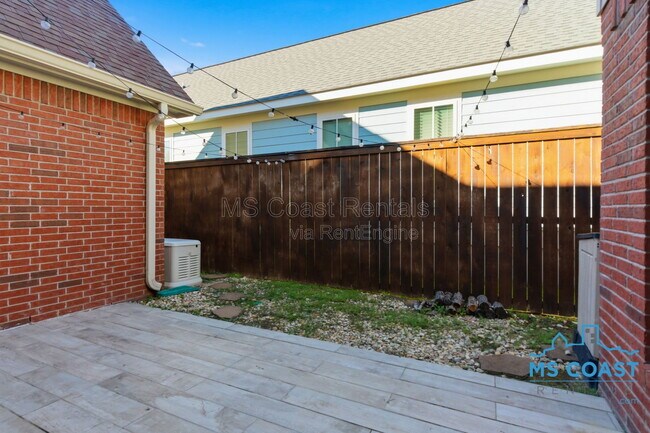 Building Photo - 19763 Maben Ave