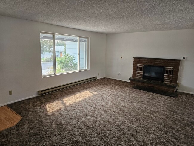 Building Photo - 208 Aquarius Way