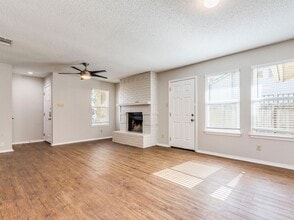 Building Photo - 1110 Hyridge St