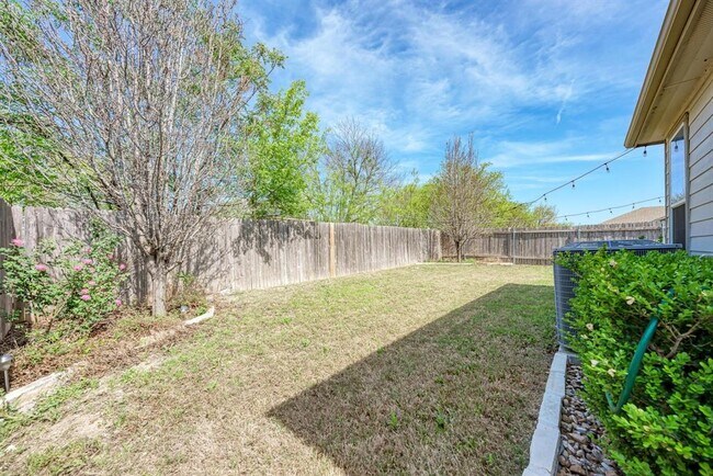 Building Photo - 1412 Berlin Ln