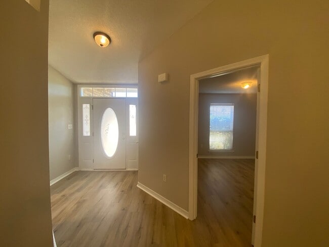 Building Photo - 9676 Parker Lake Cir