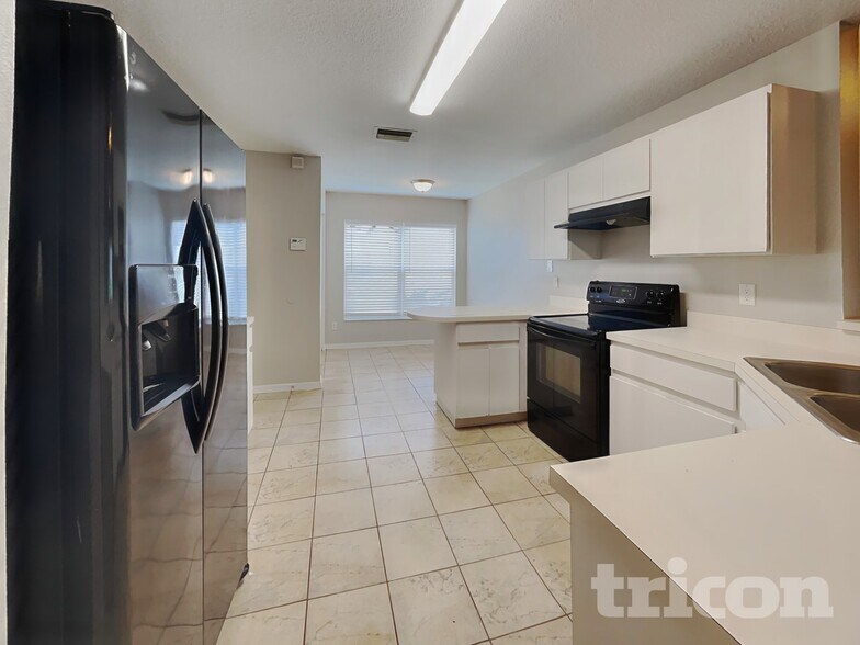 Building Photo - 11119 Bramblebrush St